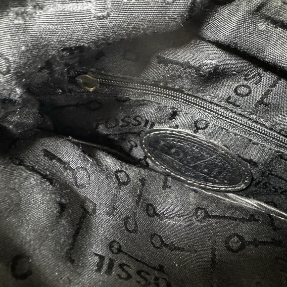 Fossil Maddox Black Leather Zipper Closure Credit Card Crossbody Bag - Picture 5 of 6